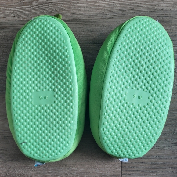 Squishmallows Charles The Pickle Slippers - Picture 2 of 2